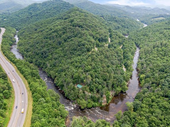 Majors Estate: 1610 Perth Rd, Clyde, NC 28721